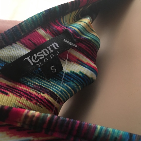 Colorful Sleeveless Maxi Dress w Cross Open Back - Picture 5 of 6